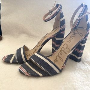 Sam Edelman, SZ 10.5M navy Americana heeled sandal.